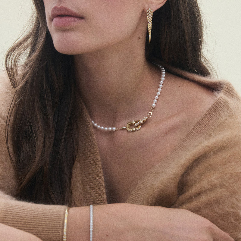 Collier Unchained Entre-Maille - Or jaune, Perles & Diamants - Image 2